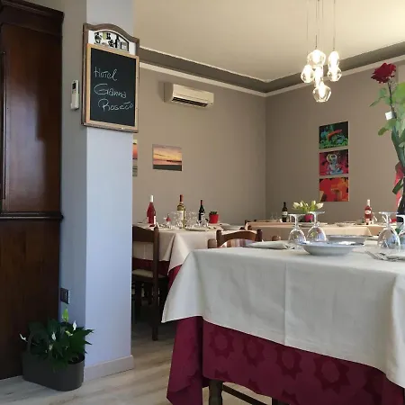 Gianna Hotel *