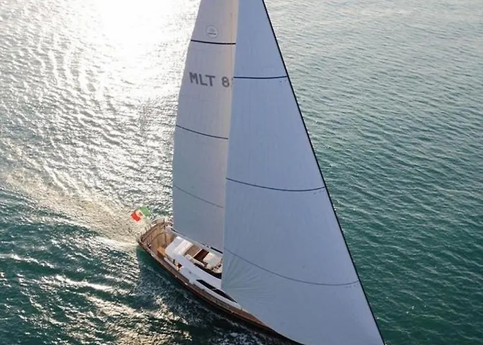 Gianna * Розето-дельи-Абруцци